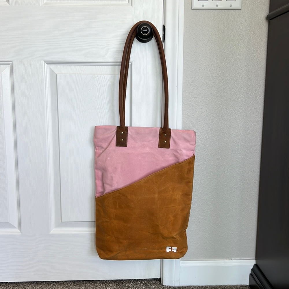 Fat Felt The TALL TOTE in DESERT